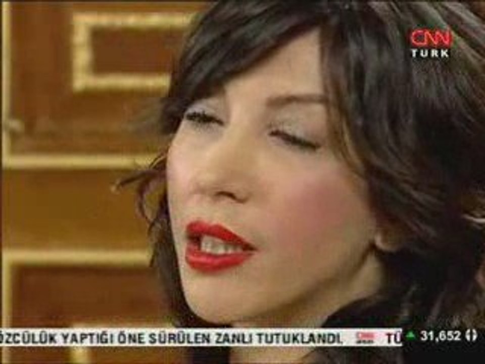 Hande Yener @ Kürşat Başar'la (Part 1)