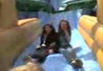 Léa & moii Dans le tobogan xD