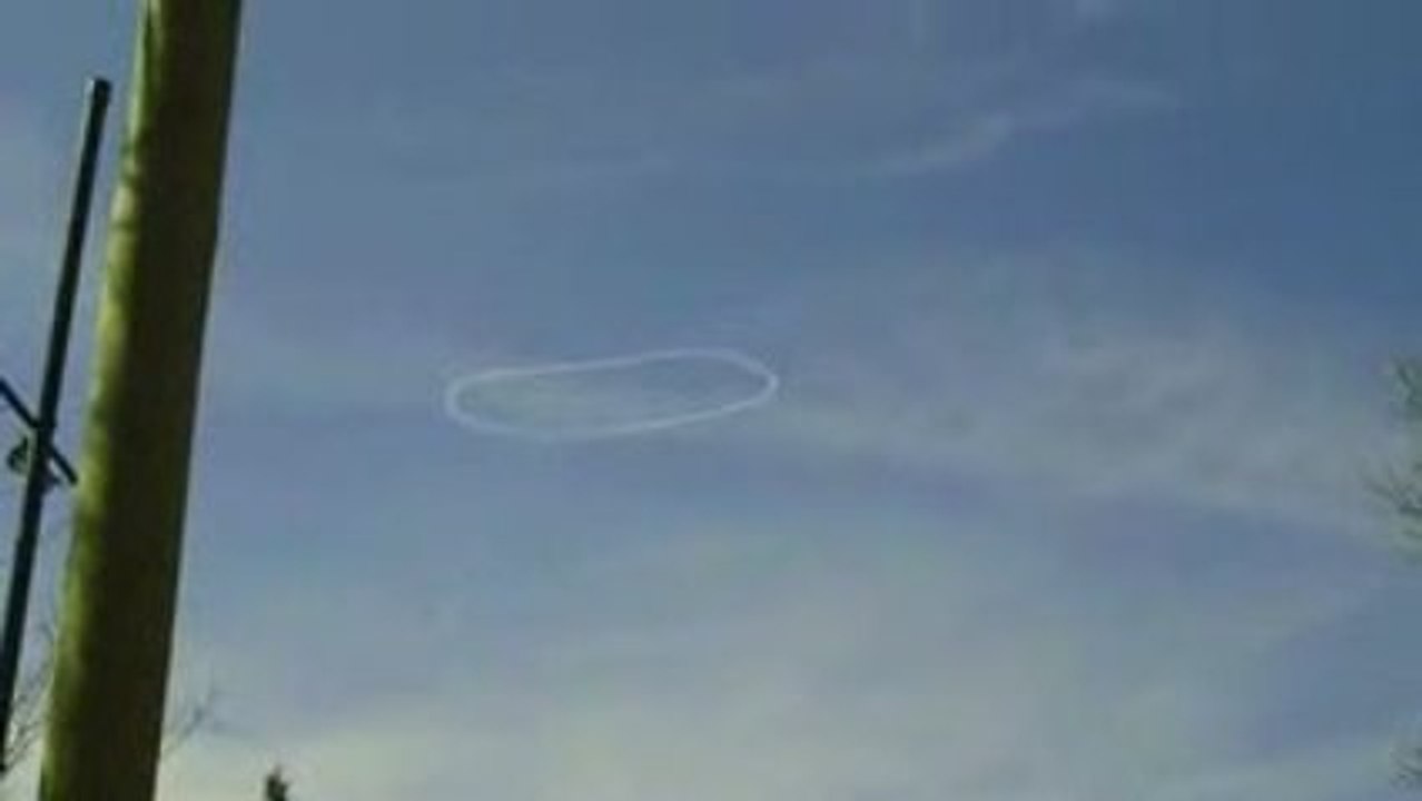 Chemtrail_a_montreal_24_avril_09