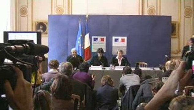 Conf. de presse Grippe AH1N1 04/05