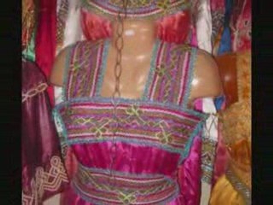 ...LES ROBES KABYLES CREES PAR NANOU...