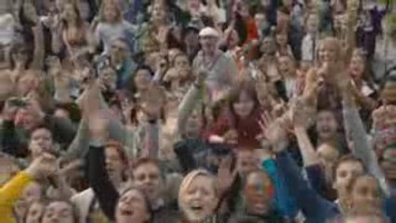 T-Mobile - Sing along "Hey Jude" in Trafalgar Square