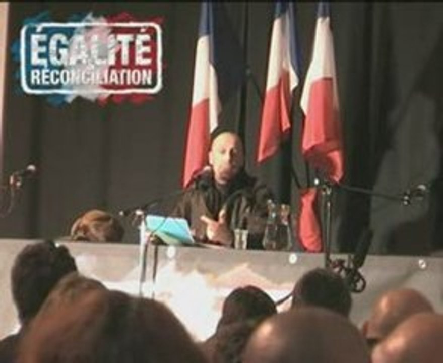 Alain Soral et la comédie française de politique