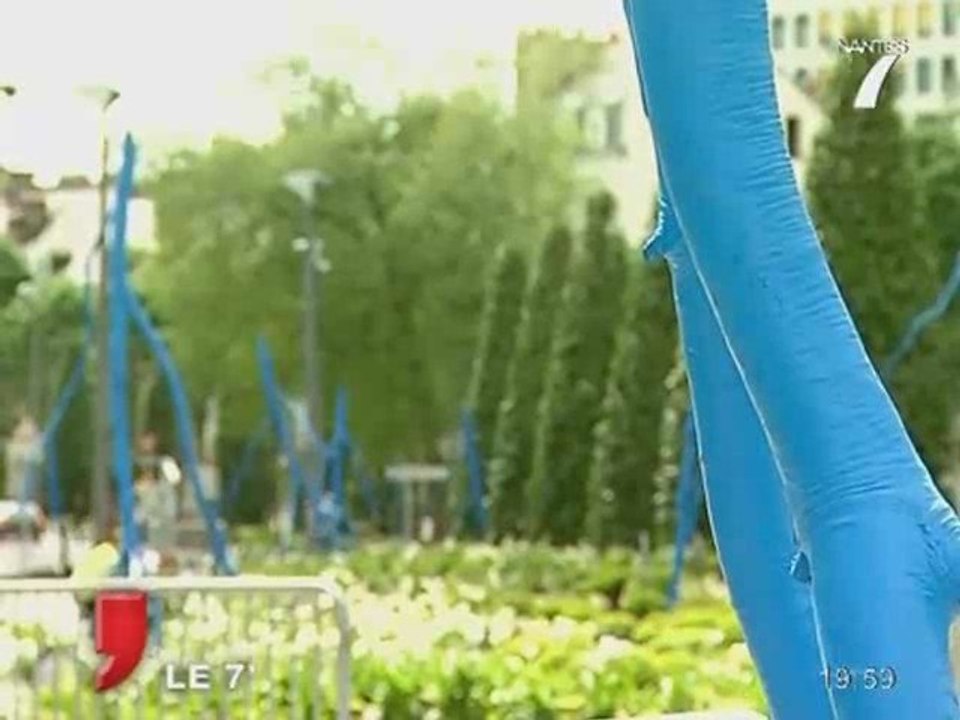 Nantes : "La danse des arbres bleus"