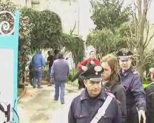 ISCHIA: SI DISTRUGGE PINETA X COSTRUIRE CASERMA FORESTALE