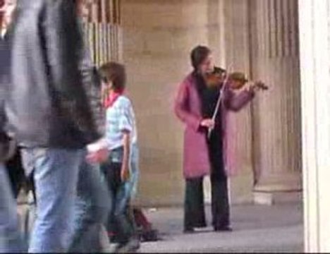 la violoniste du Louvre/ The violonist from le Louvre-Paris