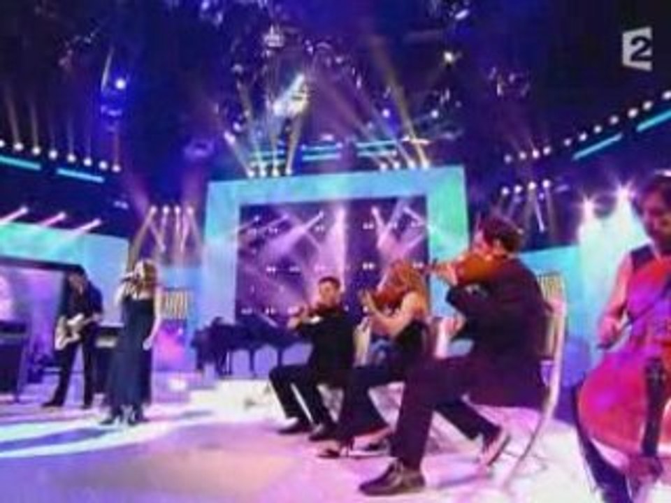 Le monde est stone:Isabelle boulay