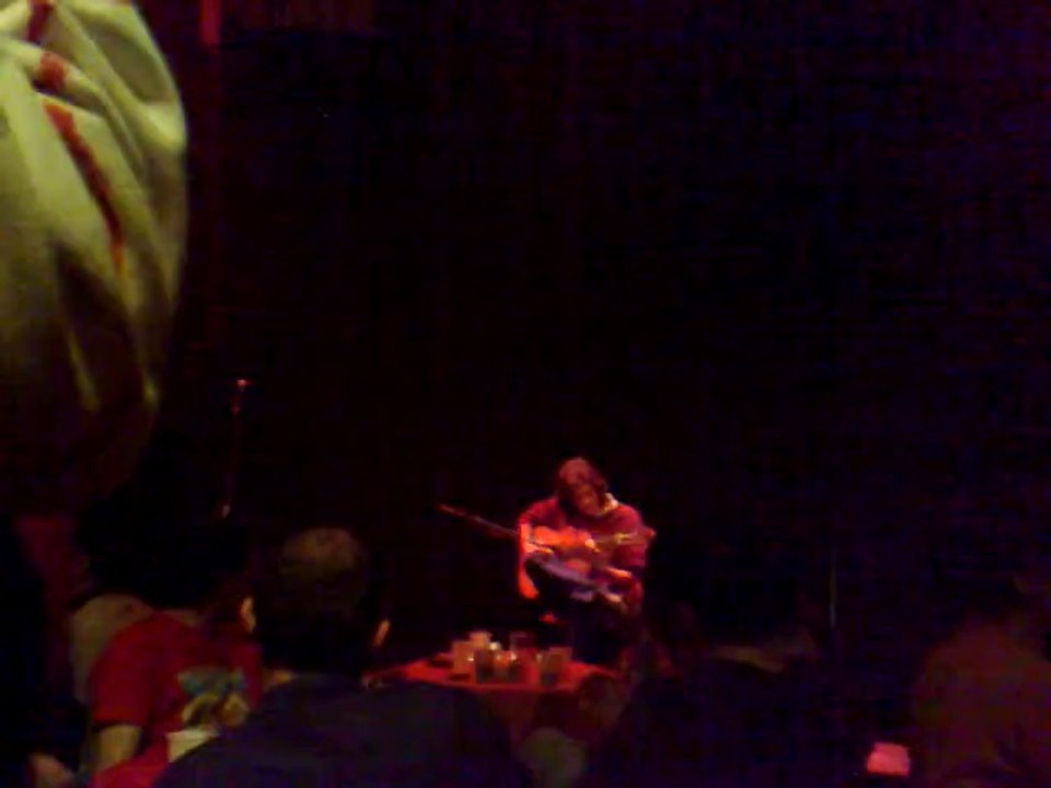 jeune guitariste la relache de l'atelier ideal