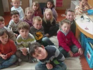 AVEC DES PONTS DES RONDS ET DES PETITES BARRES ....