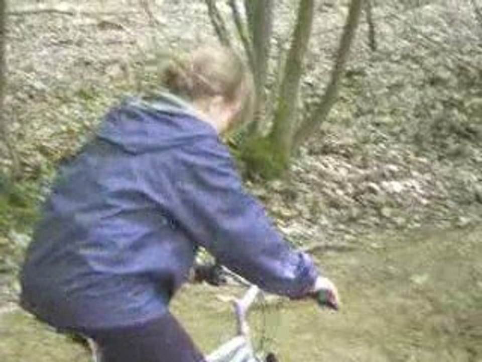louise dans l'eau