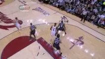 NBA Big' Ben Wallace finishes with an easy slam during the s