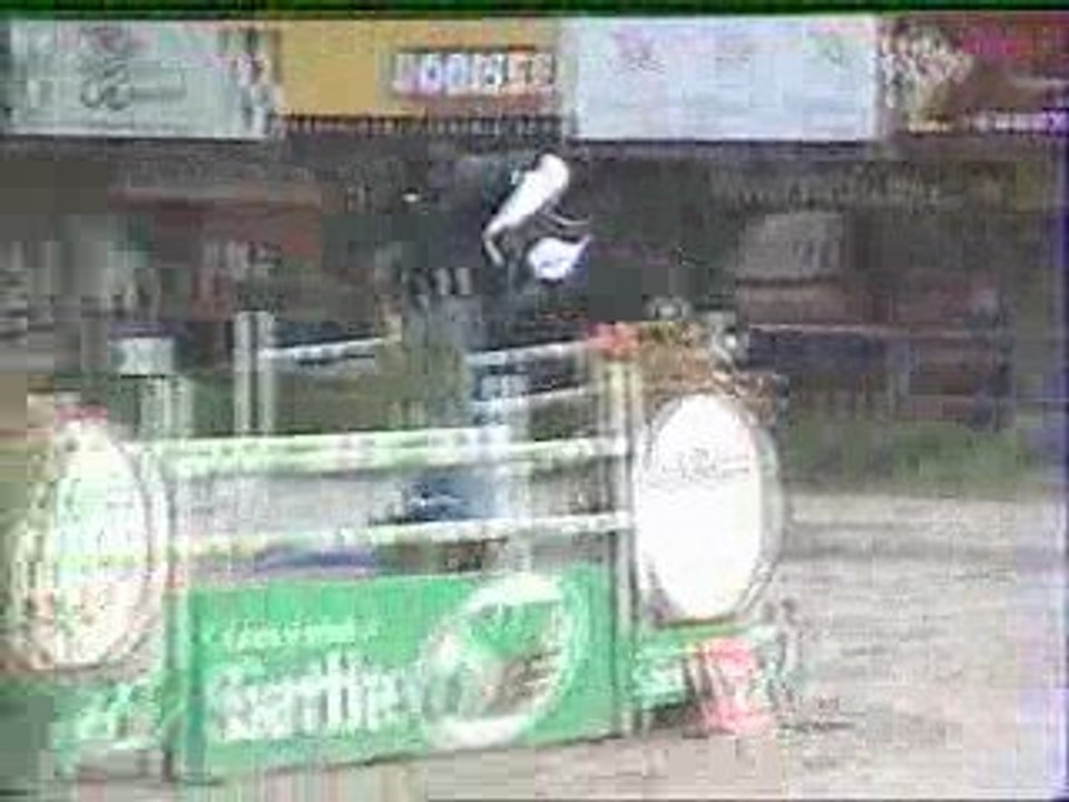 Eric Levallois / Lagon de l'Abbaye - CSI** Le Mans 09 GP-Bar