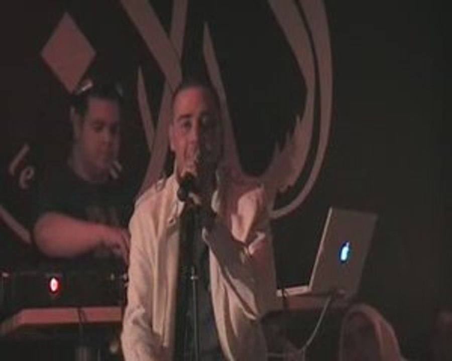 JE L'AIME A MOURIR EN LIVE