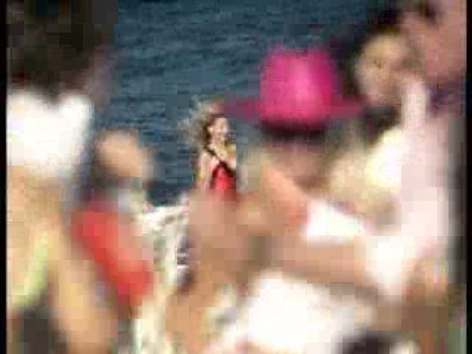 5- La plage au bord de la mer - 118 218.