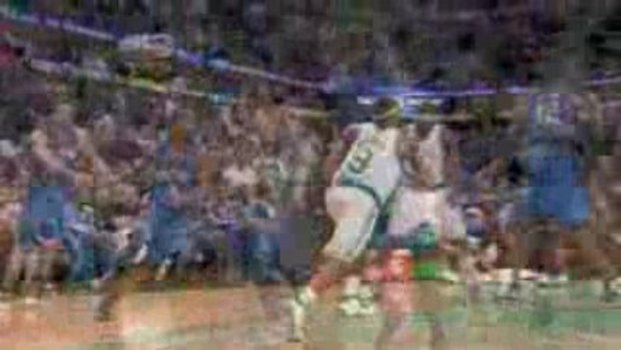 NBA Rondo drives the lane and gets monster air for this thun