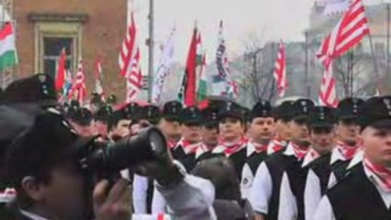 FankaDeli - Magyar rendőr velünk van?!