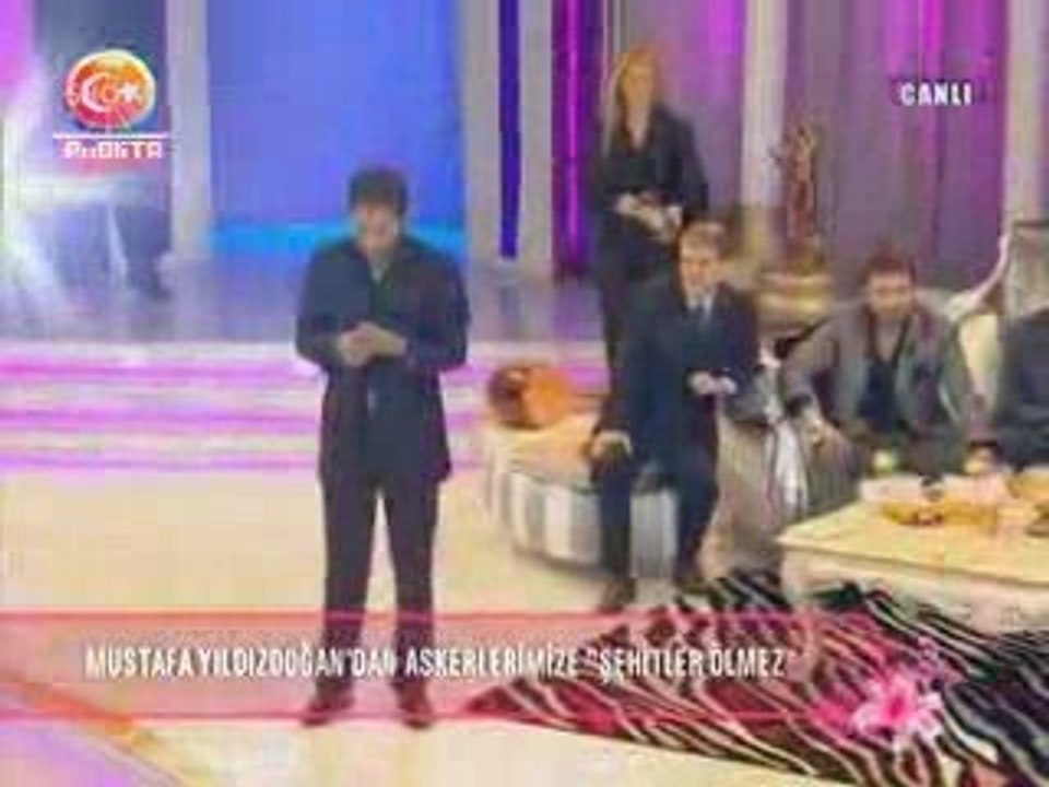 Mustafa Yıldızdoğan - Şehitler Ölmez (Arım Balım Peteğim Pr)