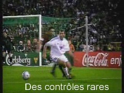 Zinedine Zidane - Ronaldinho Les 2 meilleurs 10 du monde