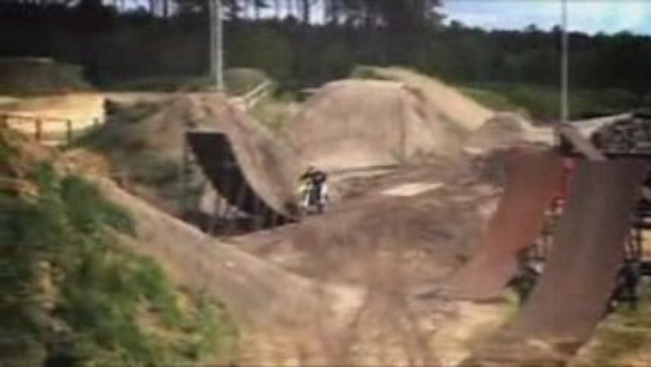 Frontflip MOTOCROSS Charles Tom Pagès FMX