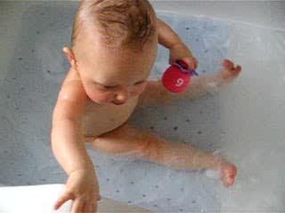 camille dans le bain