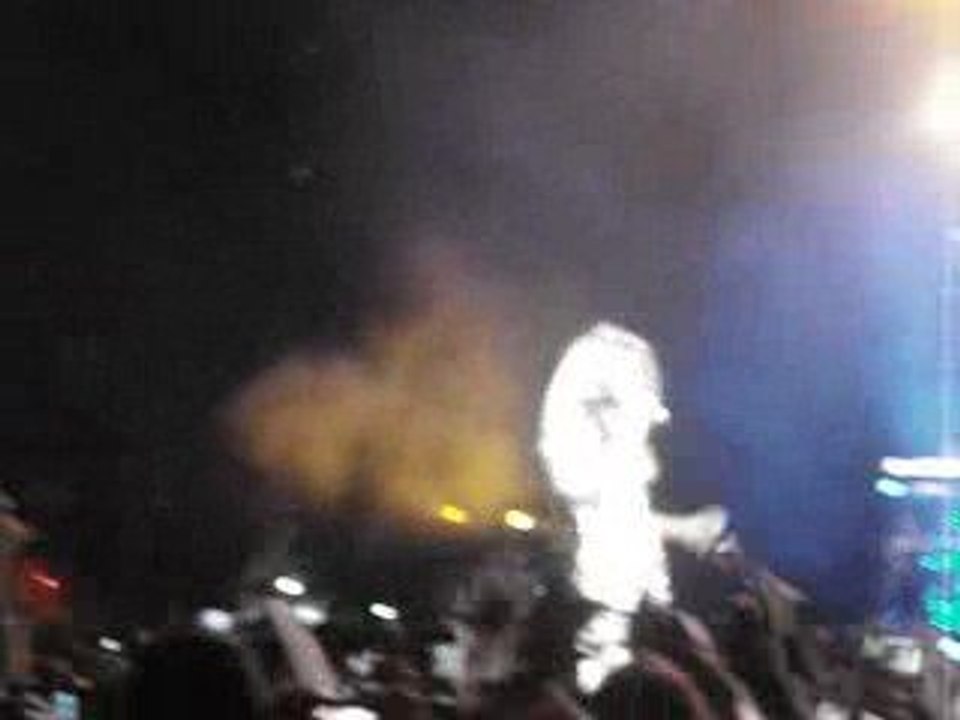 BEYONCE    Irreplaceable