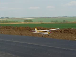 Premier Vol sur le terrain de Senlis le Sec (suite)
