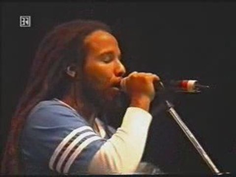 Ziggy marley & The Melody Makers look who's dancing live