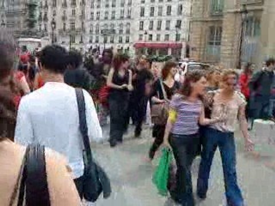 RONDE DES OBSTINES AU PANTHEON