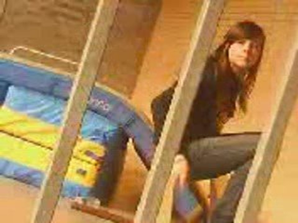 THE VIDEO DE MERDE/MOCHES PREPUBERES