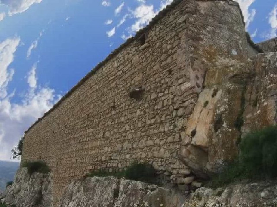 On the roads of the past - The Citadel of Beni Abas