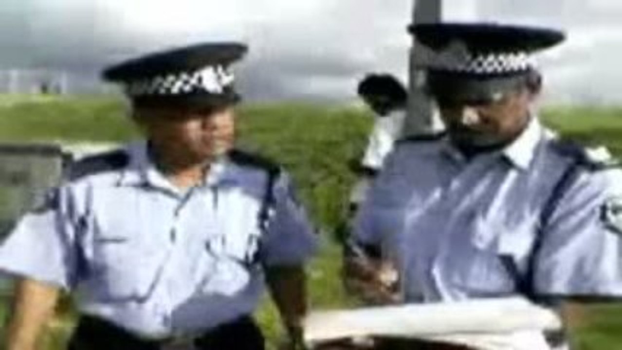 Mauritian Policeman wanna rule their own law
