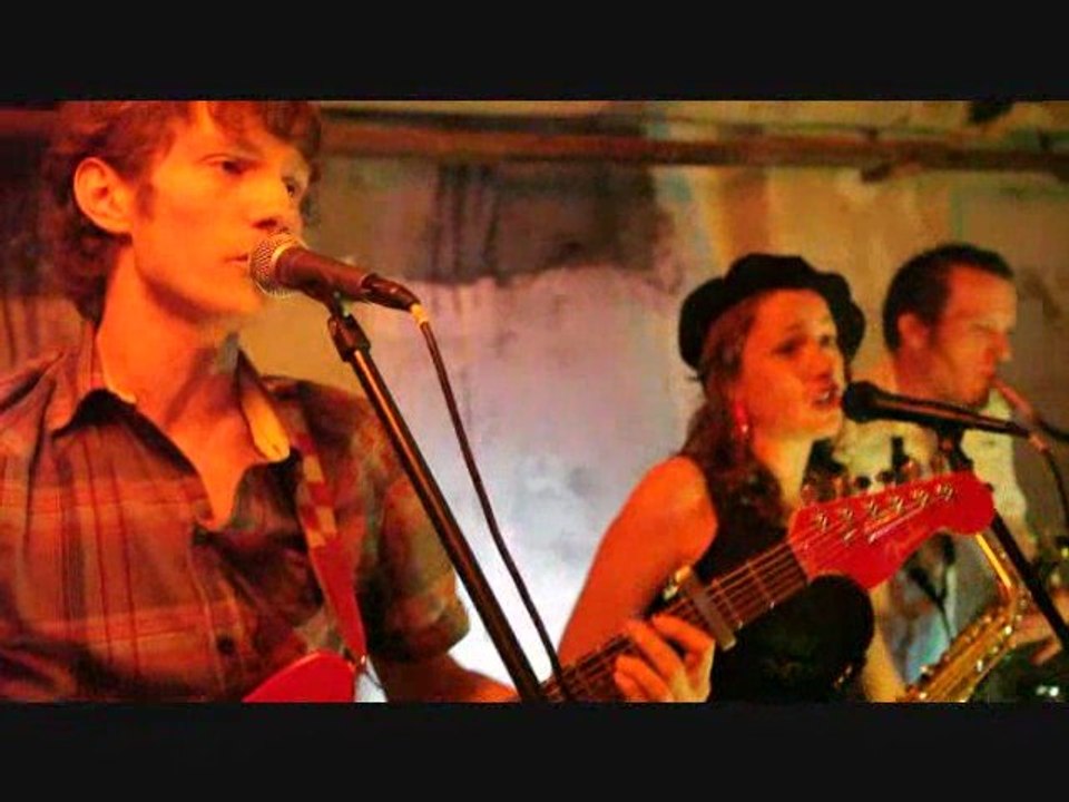 The Mammy Novas @ The Squat !