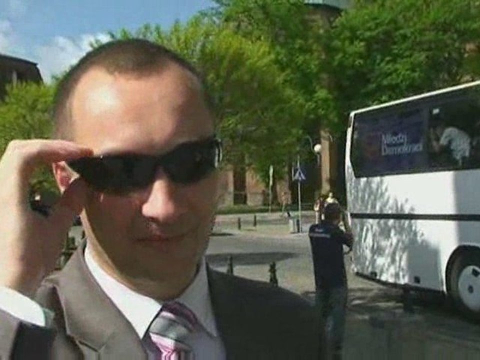 Wyjazd ekipy Artura Mackiewicza na konwencję do europarlamen