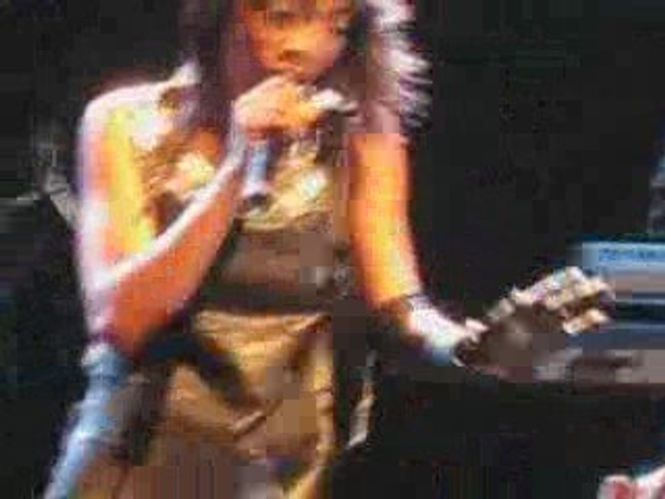 Brandy - Aphrodisiac (Paris 08-05-09)