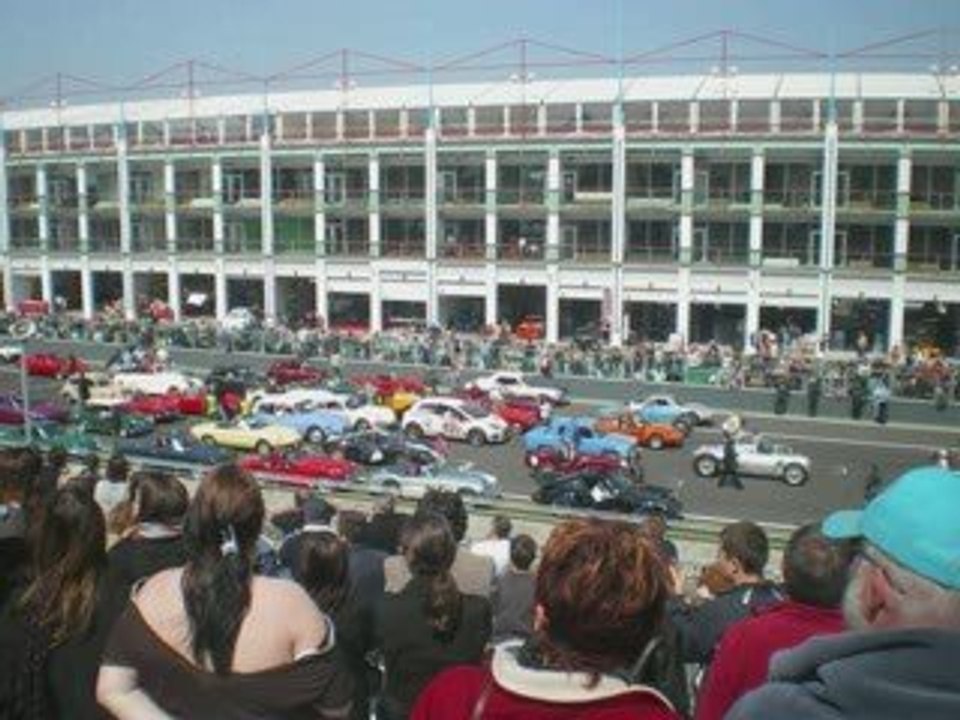 Parade de Classic Days au circuit de Magny Cours 2009
