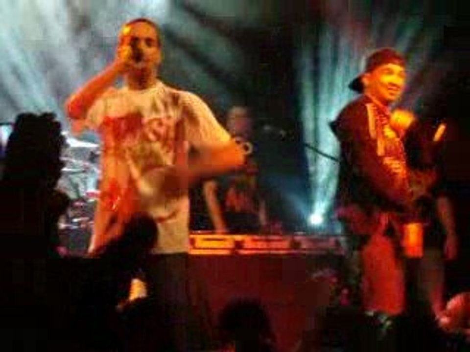 TLF feat Tunisiano et Aketo - Le meilleur reste à venir LIVE