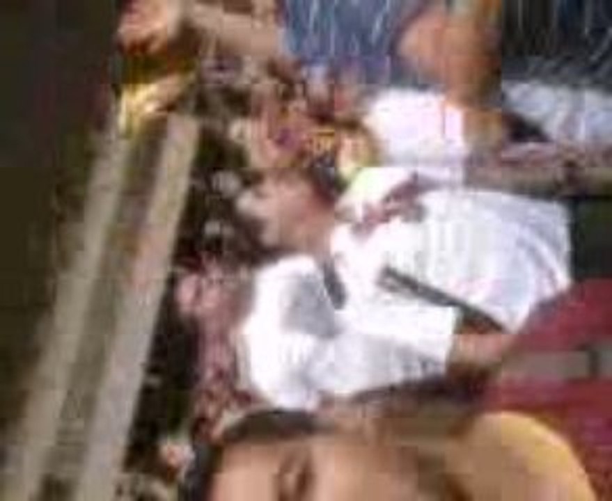 WAC  vs  EST