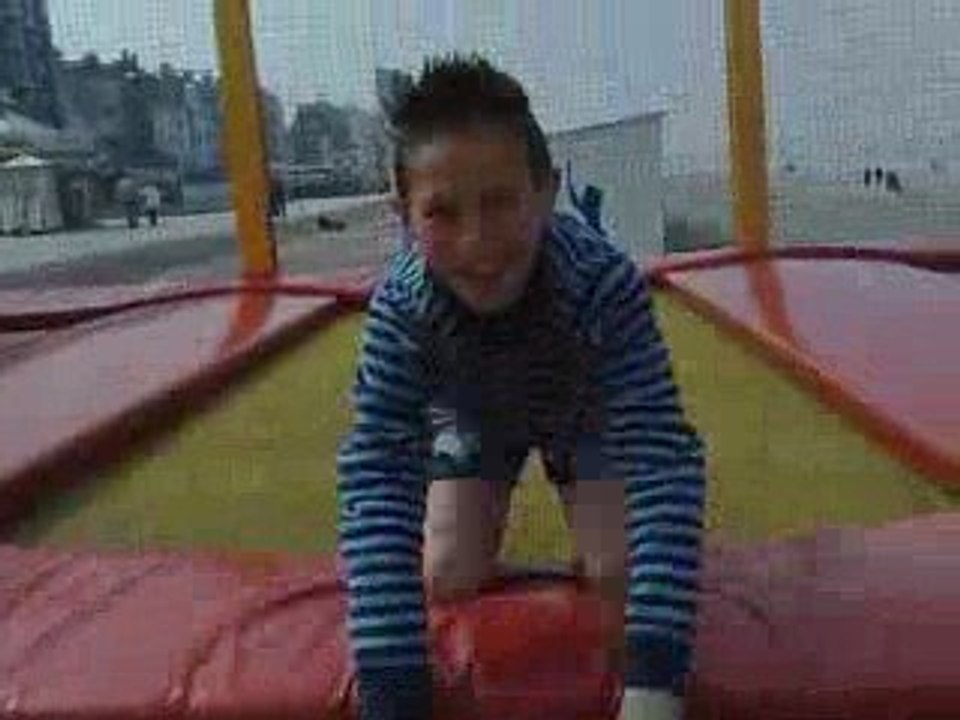 trampoline a la playa
