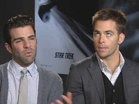 Zachary Quinto and Chris Pine talk about the Trekkies