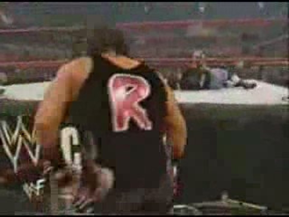 Rhyno Vs Raven - WWF Hardcore Championship - Backlash 2001