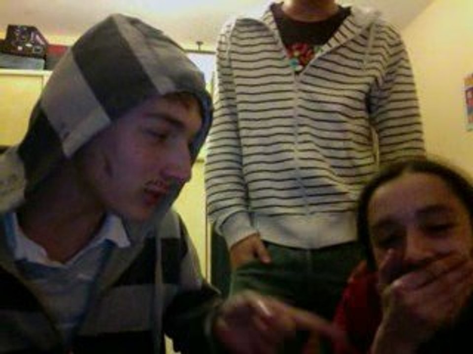 Jean-Yves et ses trois moustaches