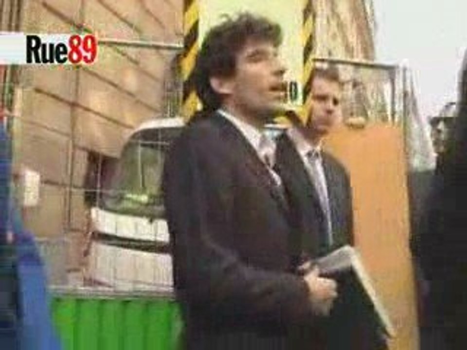 ACTEURS LIBRES DEVANT RUE DE LA BAUME