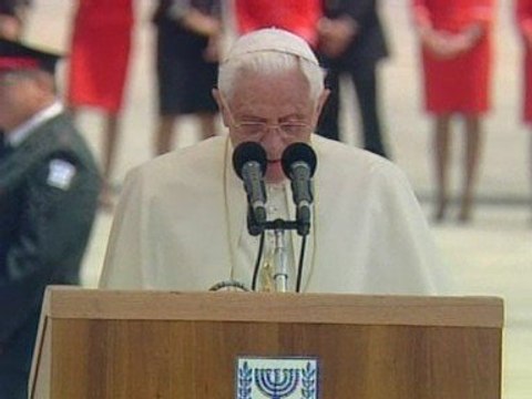 Pope Benedict XVI calls for more Middle East peace efforts