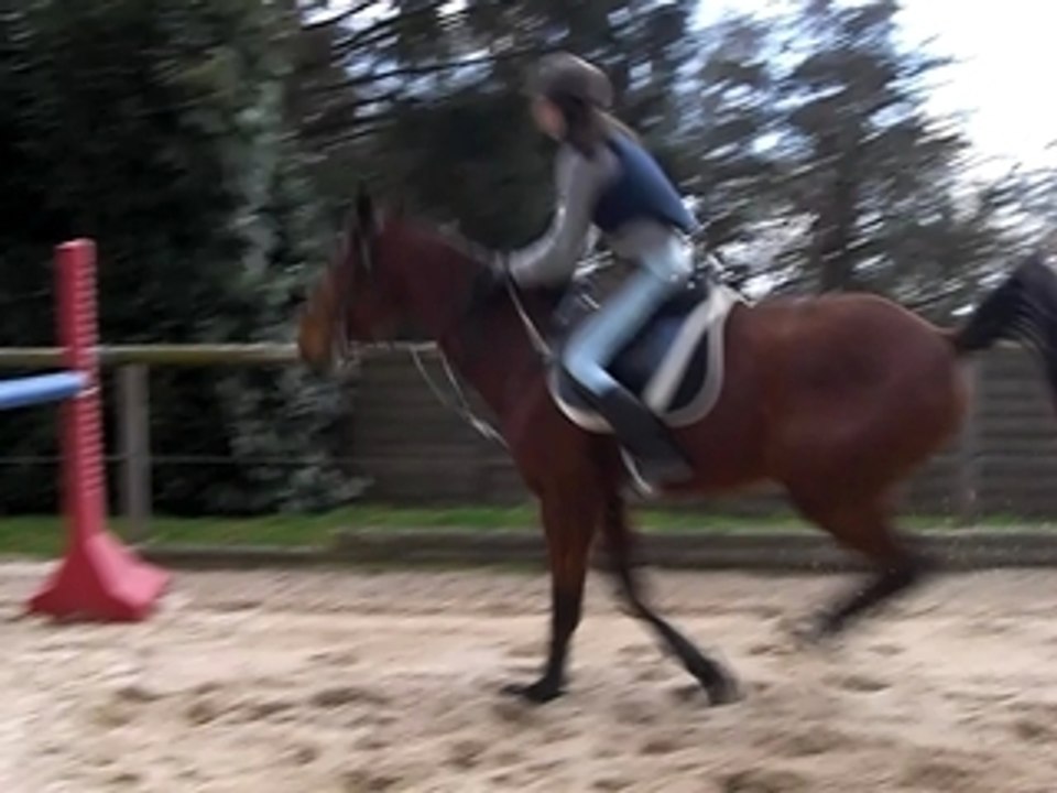 sarah et nyero sur saut de 1m30