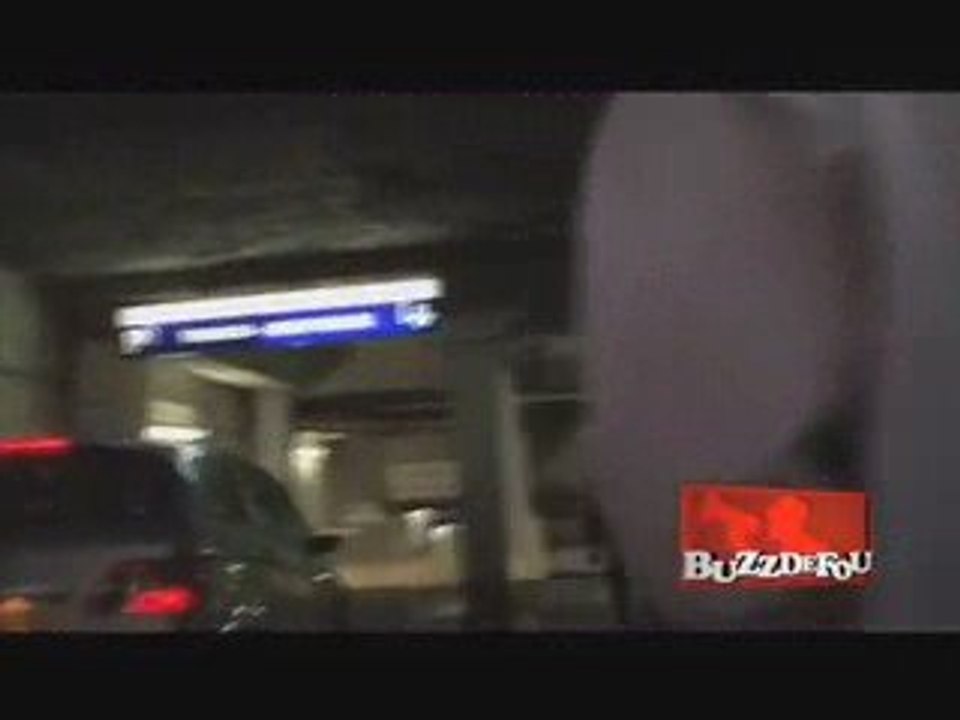 Rohff et ses fan dans la rue