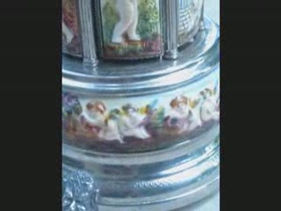 Boite à musique Capodimonte systeme Reuge piece de musee