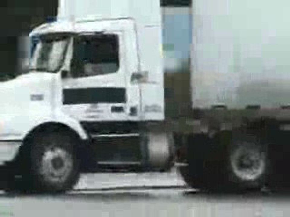 Truck_sliding_101