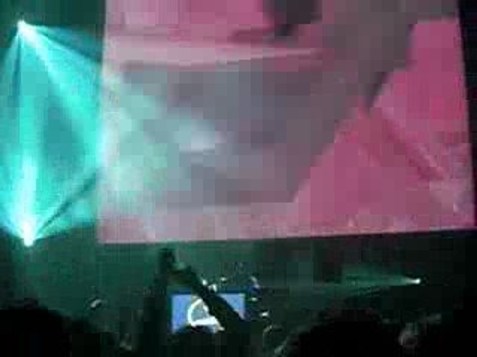 APHEX TWIN LIVE_part 2/  20 ans de WARP @ la villette