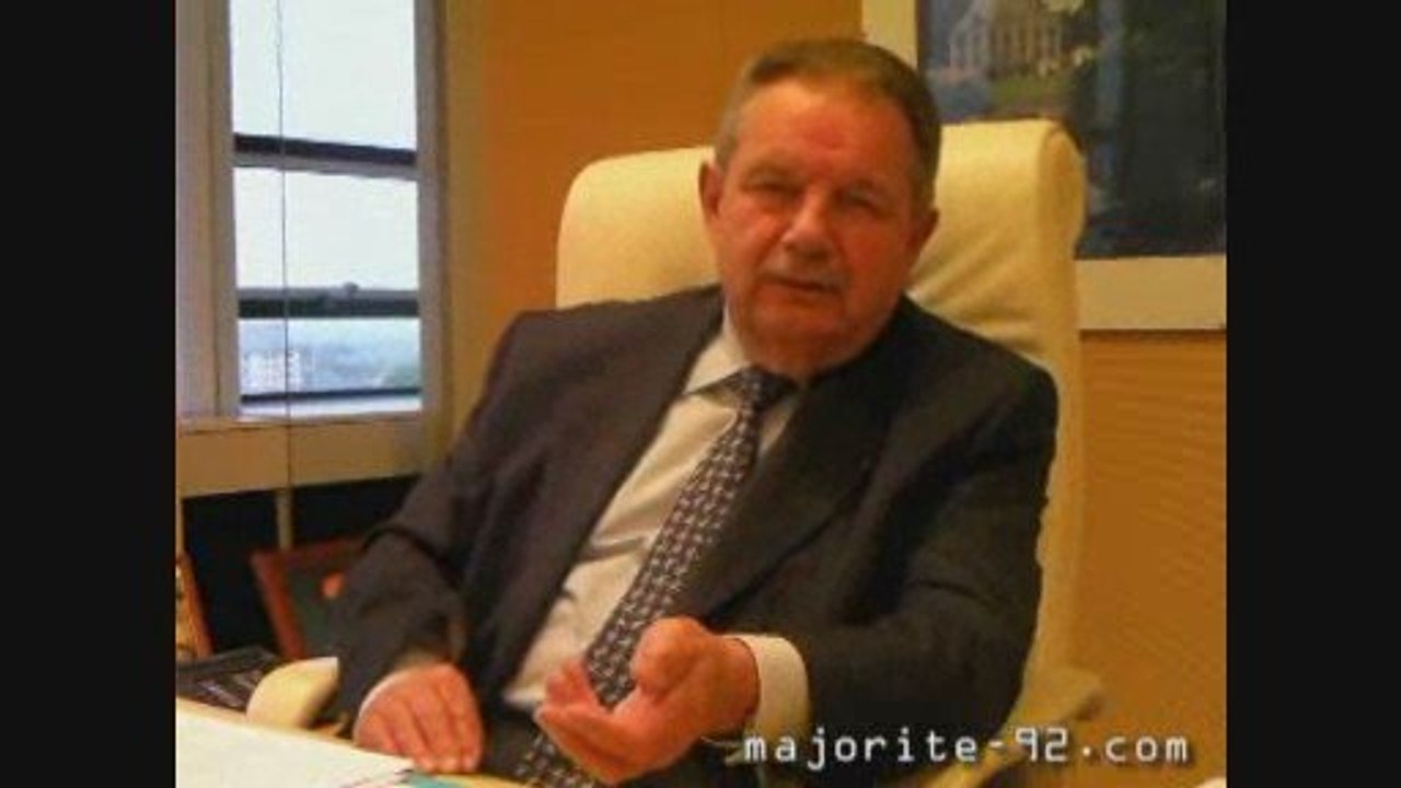 Jean-Paul Dova présente "Initiatives Jeunes Solidaires"