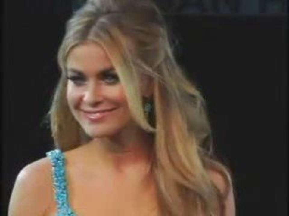 Vidéo marrante de Carmen Electra qui chute